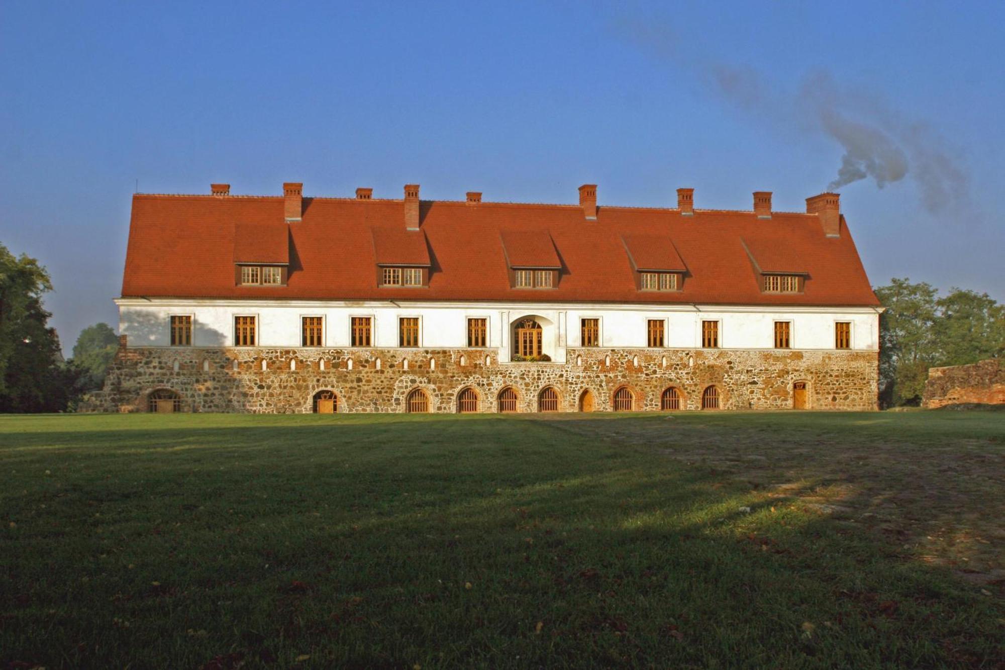 Klasztor Cedynia Hotel Exterior photo