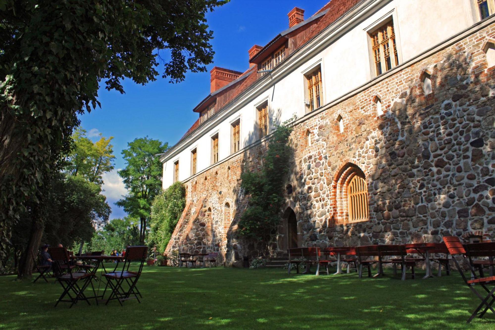 Klasztor Cedynia Hotel Exterior photo